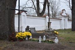 cmentarz przykościelny